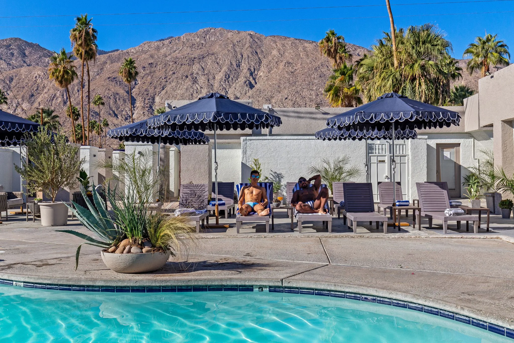 Casa Oliver Hotel & Resort: Gay Men’s Pool Party Venue with Breathtaking Mountain Views