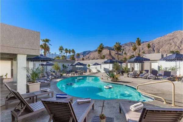 Casa Oliver Hotel & Resort: Gay Men’s Pool Party Venue with Breathtaking Mountain Views