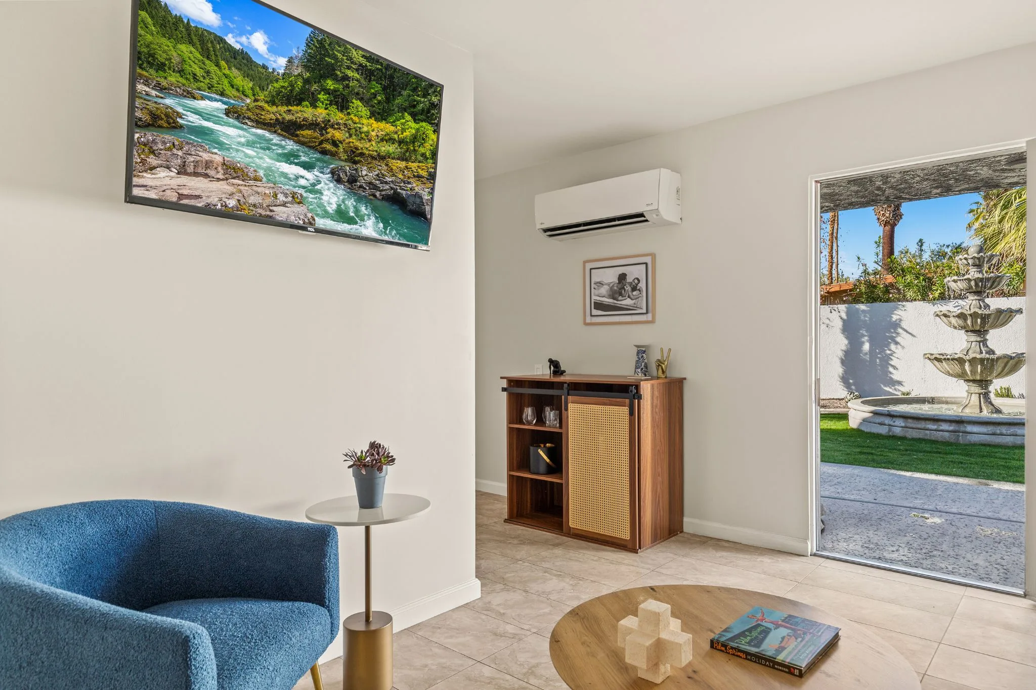 Deluxe Premium King Room with Garden View, TV, Seating Area, AC - Casa Oliver Hotel & Resort