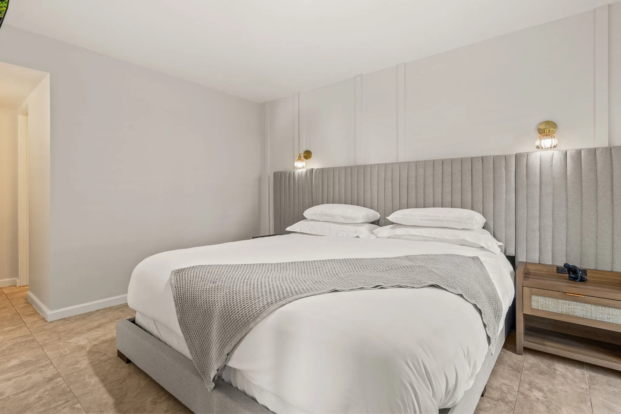 Deluxe Premium King Room - Casa Oliver Hotel & Resort