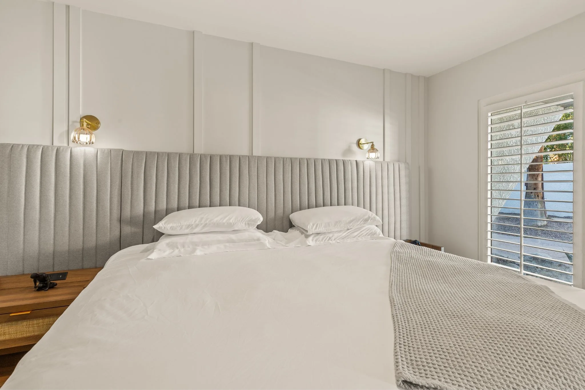 Deluxe Premium King Room with Garden View - Casa Oliver Hotel & Resort