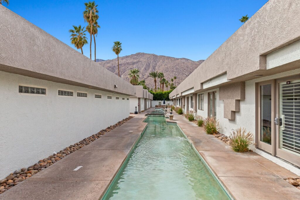 Casa Oliver Hotel & Resort Palm Springs Gay Men Resort